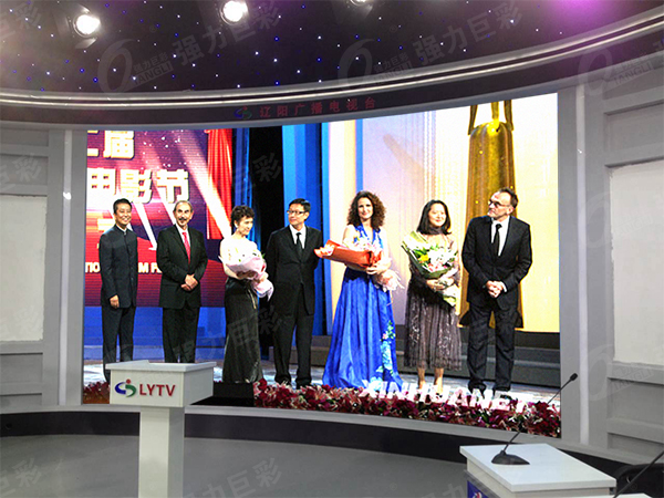 广播电视台演播大厅3Q系列p2.5室内全彩15㎡